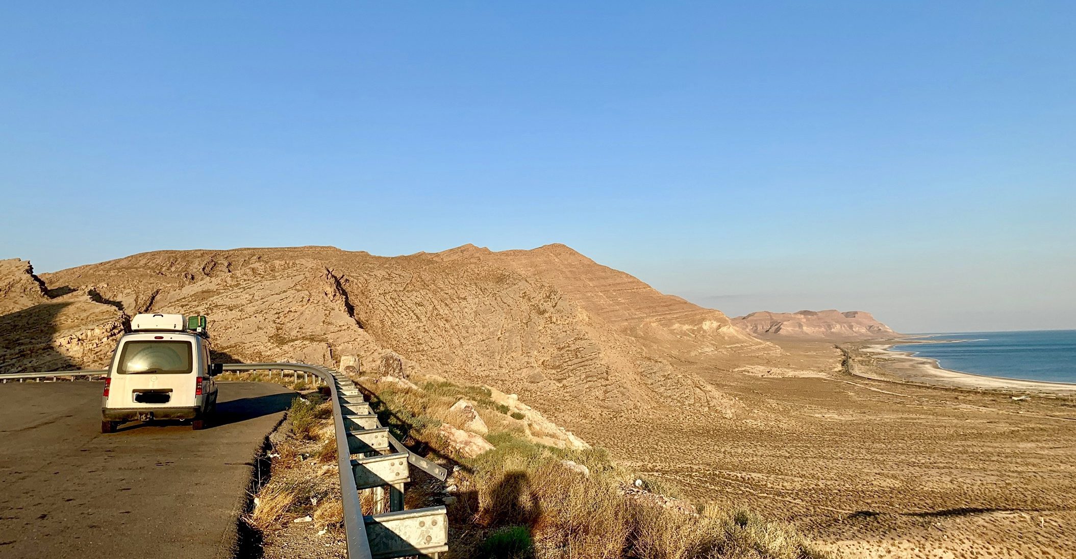 Tvärs över Kaspiska havet & äntligen framme i Turkmenbashi