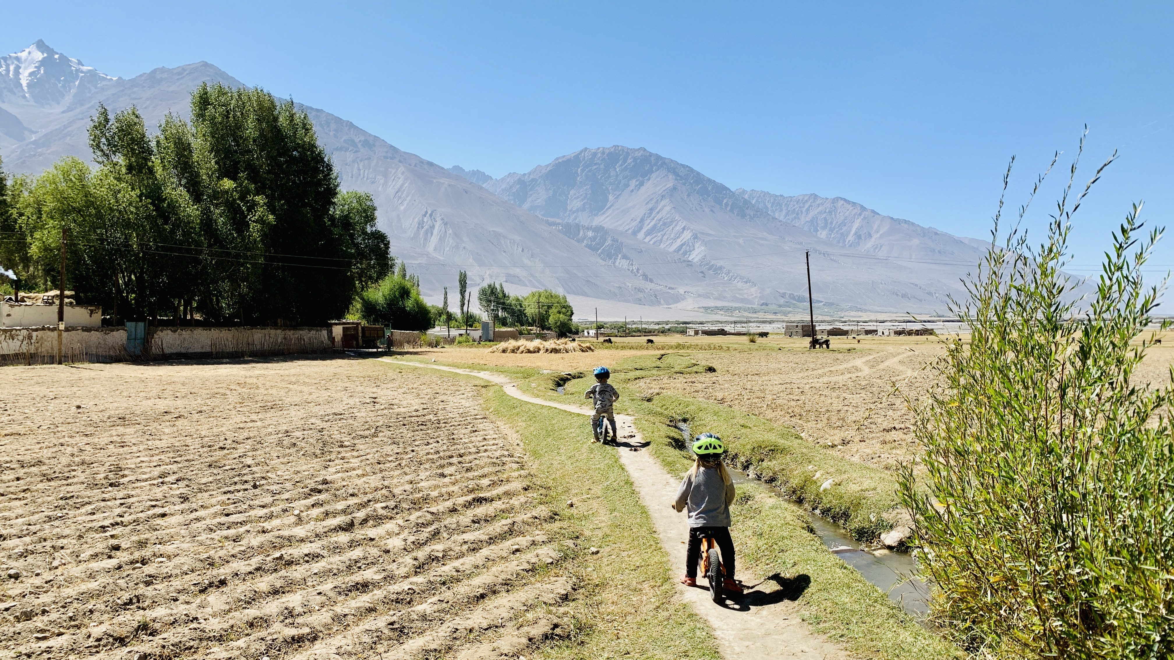 Wakhan Valley & ännu mer bilkrångel