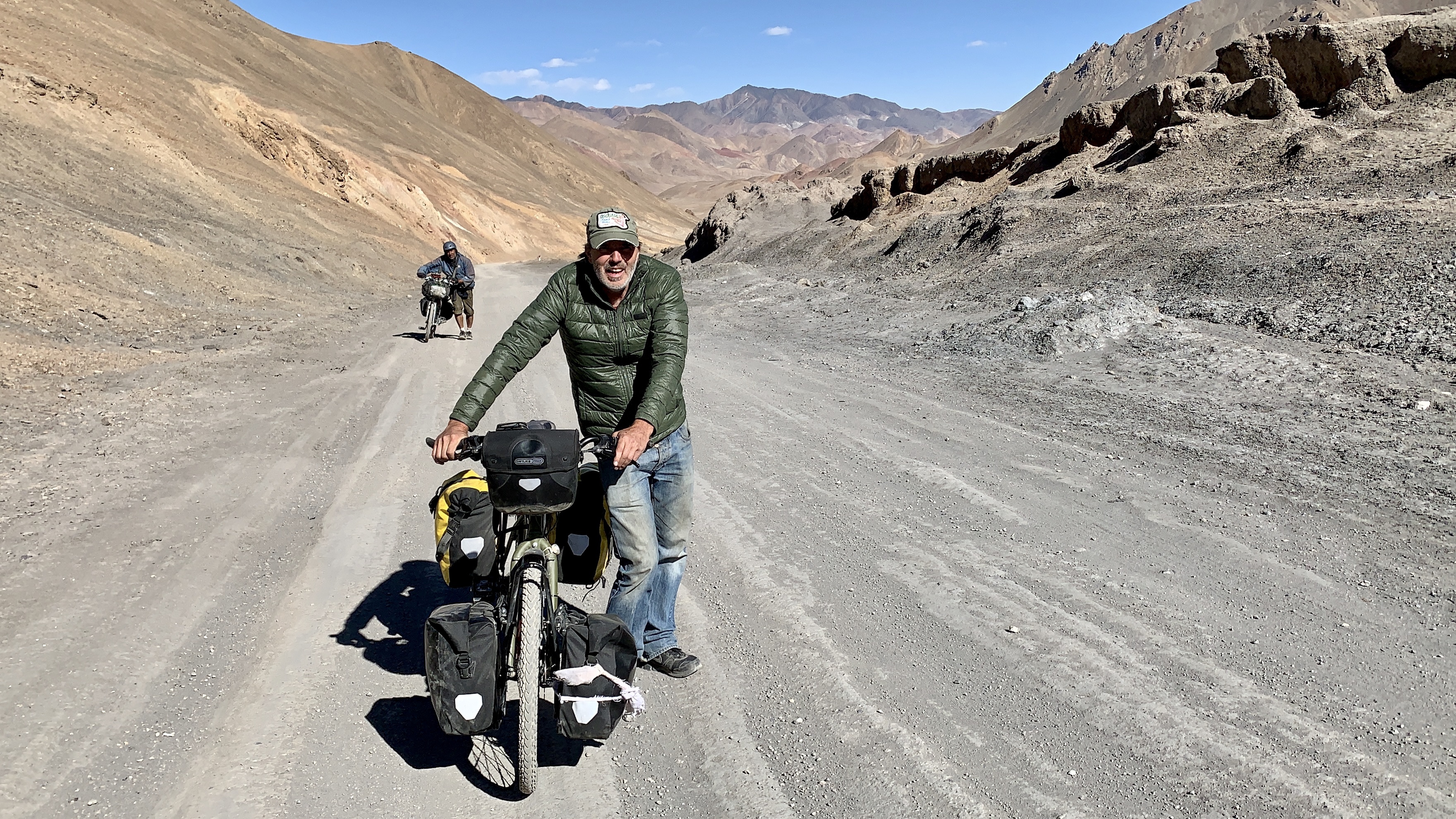 Slutet på Wakhan Vallley & nära slutet på Pamir Highway (med riktigt j*a höga bergspass)