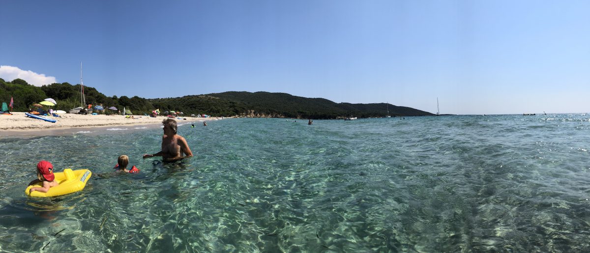 Sista dagarna på Korsika med lite poolhäng och ännu en strand – Plage du Cupabia